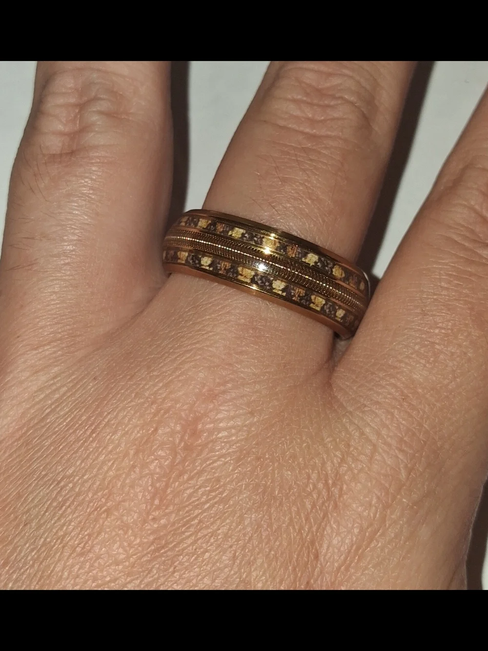 18K Gold Decorative Band Ring